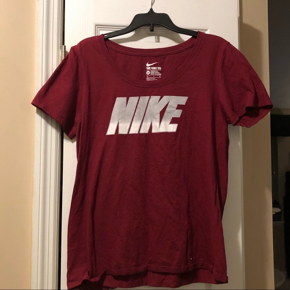 The Nike tee!! Worn ONCE! - Picture 1 of 3